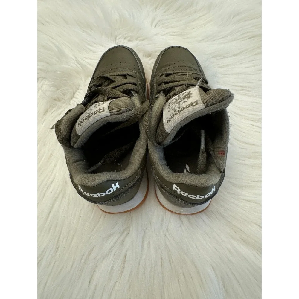 Reebok green sneakers size‎ 11 GUC
